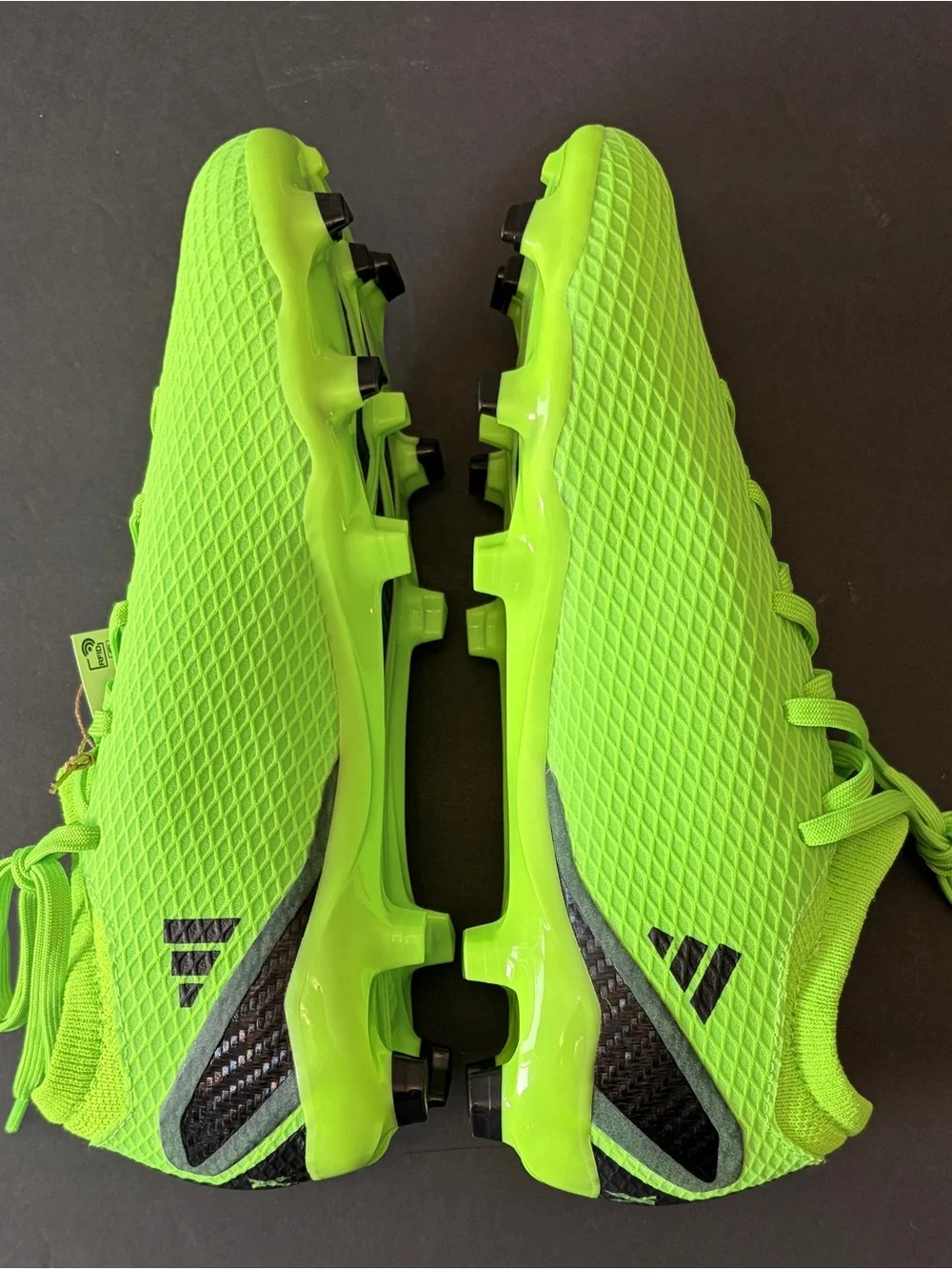 adidas vibrant lime